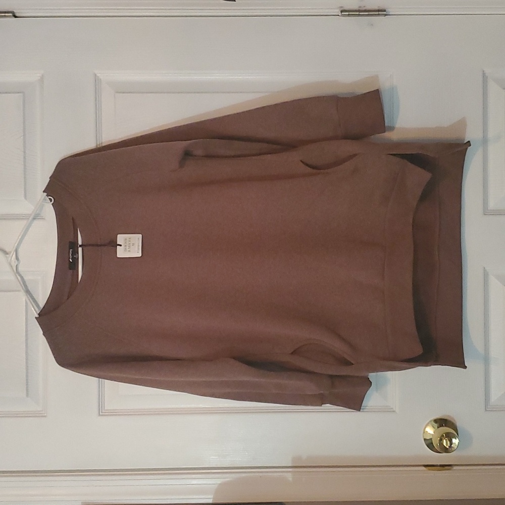 Women Medium Crewneck sweatshirt with POCKETS :)